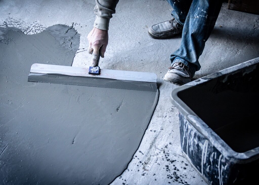 Pose de chape fluide ou traditionnelle vers Ploërmel